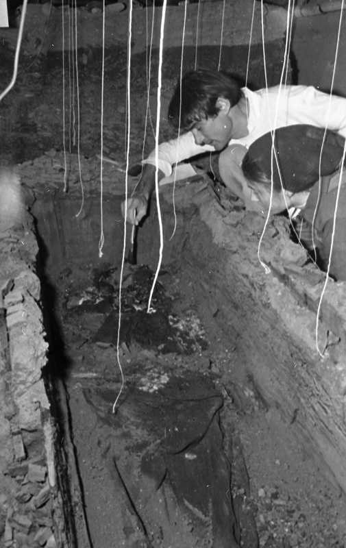 1979 Inlow Hall Grave 02