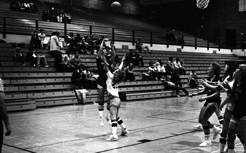 1981 Women's Basketball, EOSC vs. Northwest Nazarene College 03