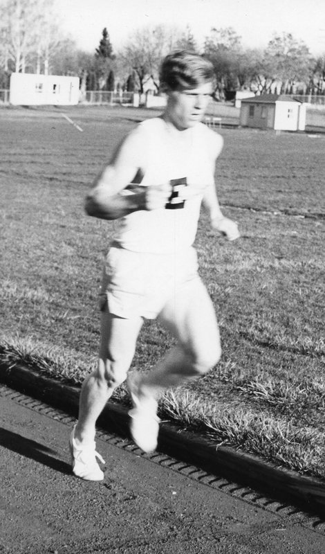 1970 Track, Running 01