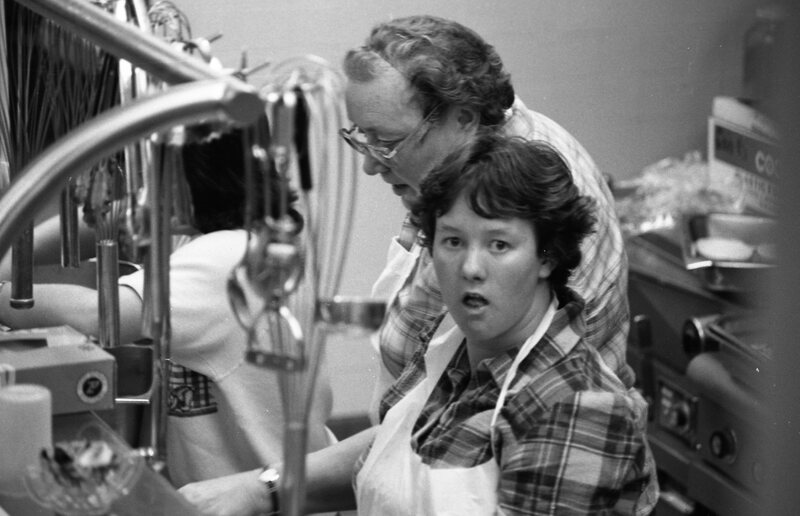 1985 Football, Luncheon Prep 02