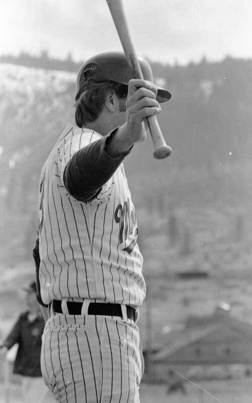 1974 Baseball Action 21