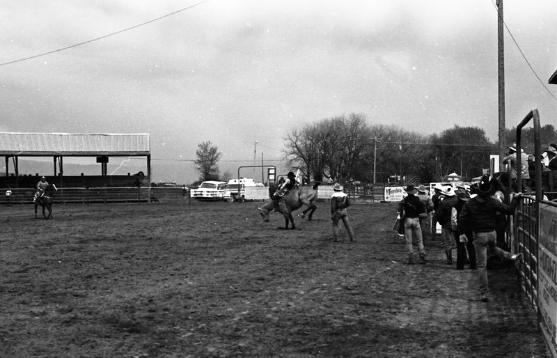 1982 EOSC Rodeo, Bronco Riding 06