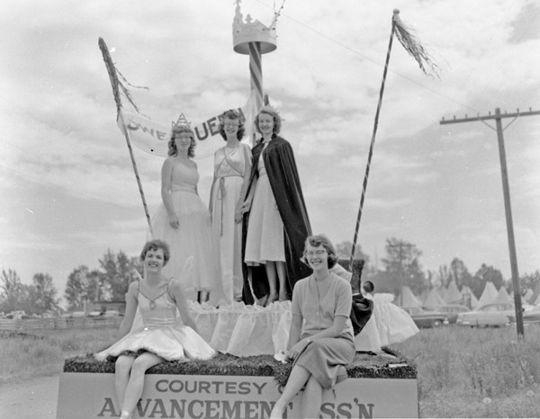 1956-57 Parade, Royalty 3
