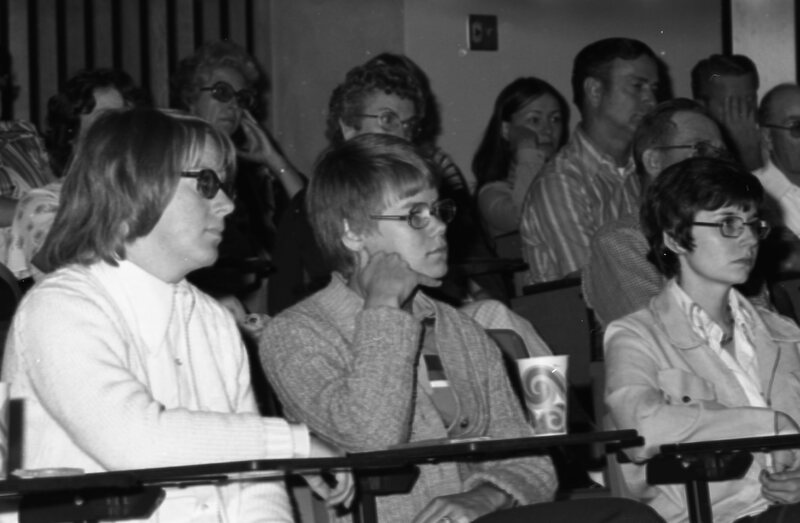 1976 Employees, Classified Staff Meeting 05