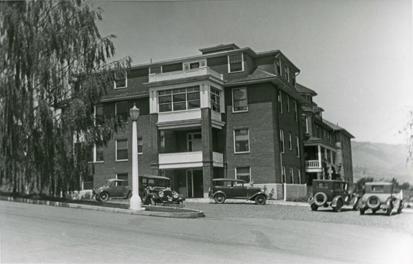 La Grande, Hospital 4