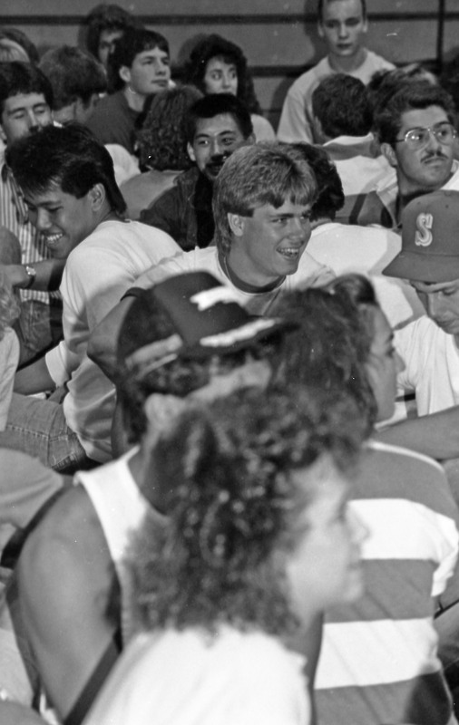 1987 New Student Days, Indoors 22