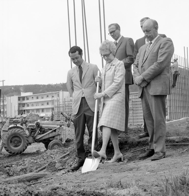 1972 Hoke Hall Ground Breaking 13