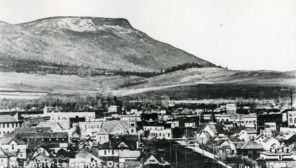 La Grande, Elevated View 7