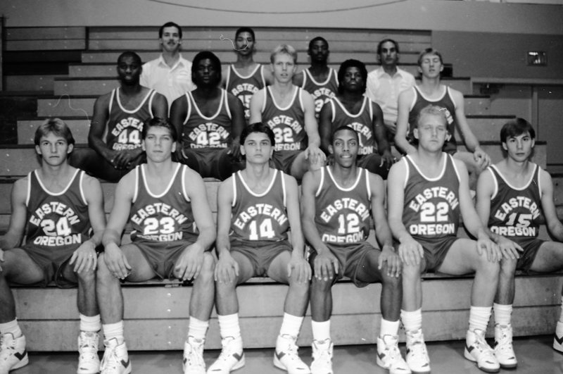 1987 Basketball Team 08