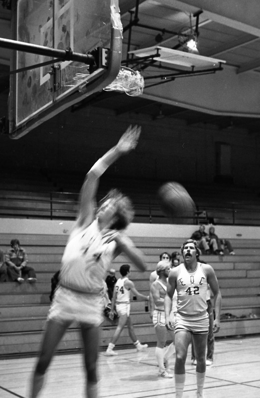 1981 Alumni Basketball Game, Warm-up 07
