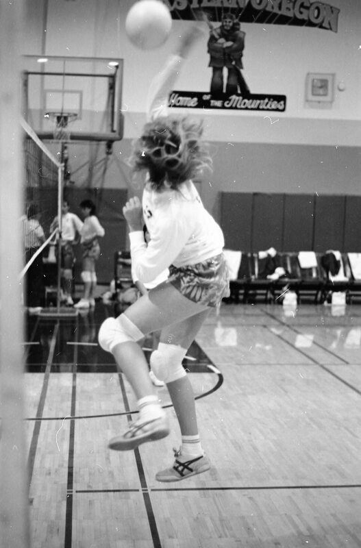 1985 Volleyball Action 21