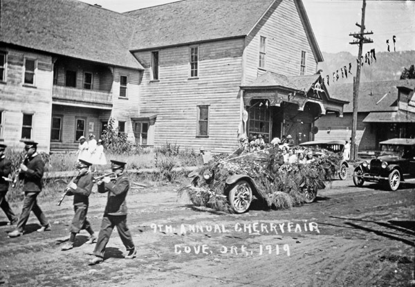 Cove, Cherry Fair Parade 1