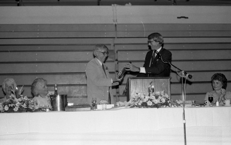 1982 Banquet Honors Briggs 09
