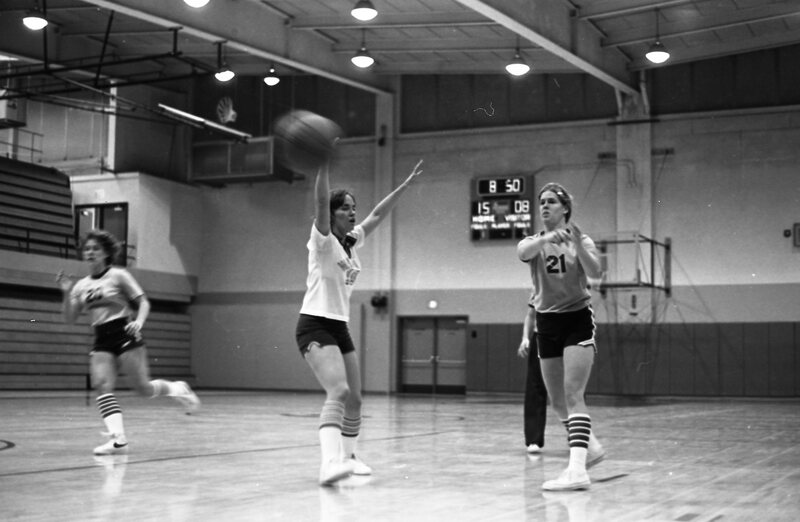 1978 Women's Basketball Action 04