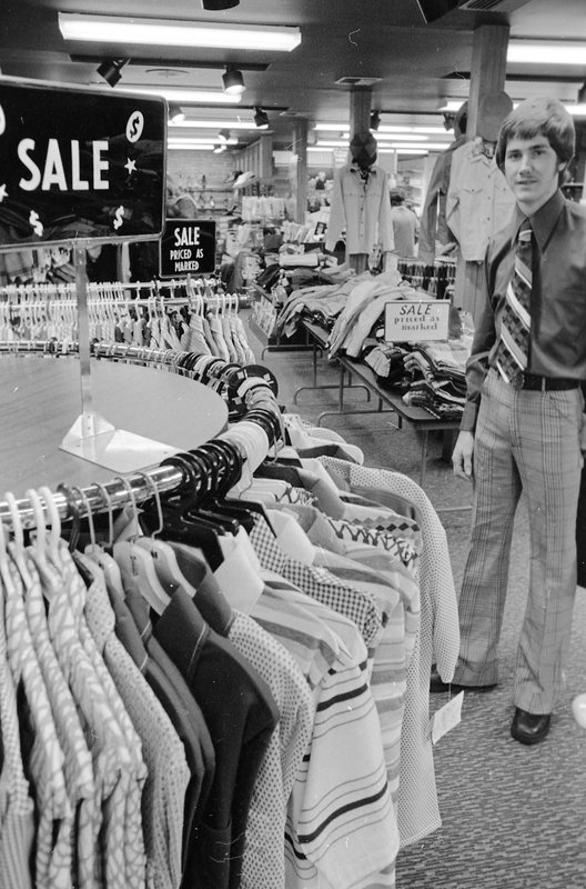 1974 Shopping, Student C 01