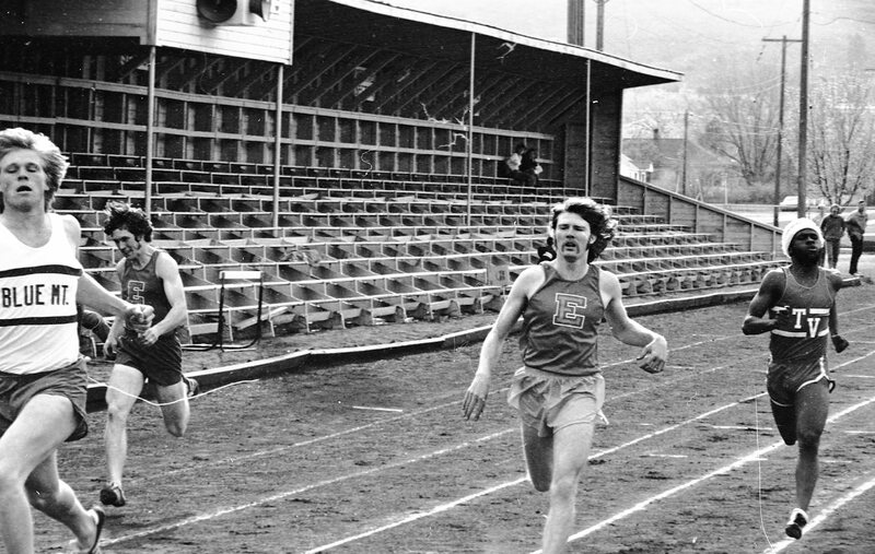1974 Track, Running 02