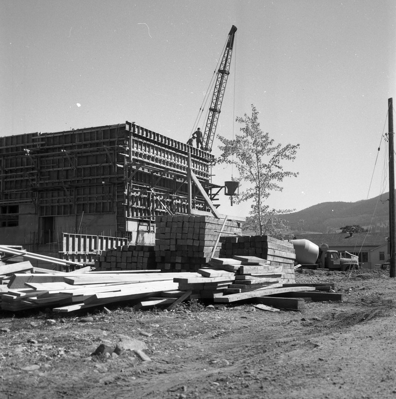 1971 Walter M. Pierce Library Remodel, Cement 01