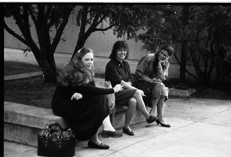 1990 Employees, Reception 04