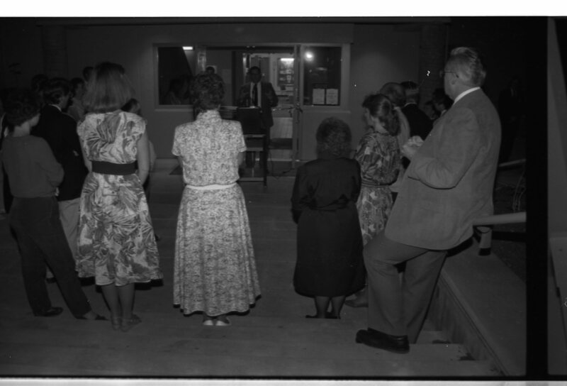 1989 Walter M. Pierce Library, Ribbon Cutting 08