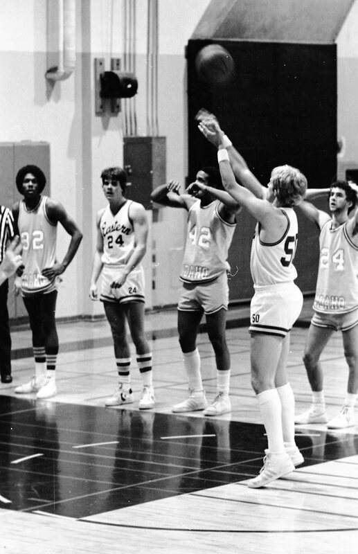 1983 Men's Basketball, EOSC vs. Idaho State, Action 17
