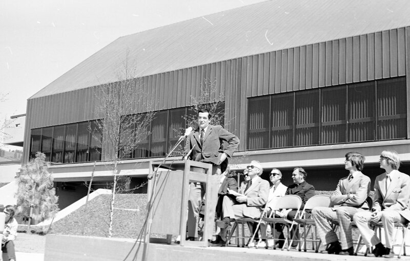 1973 Hoke Hall Dedication 08