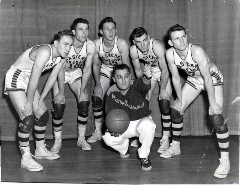 1948-49 Basketball Squad 1