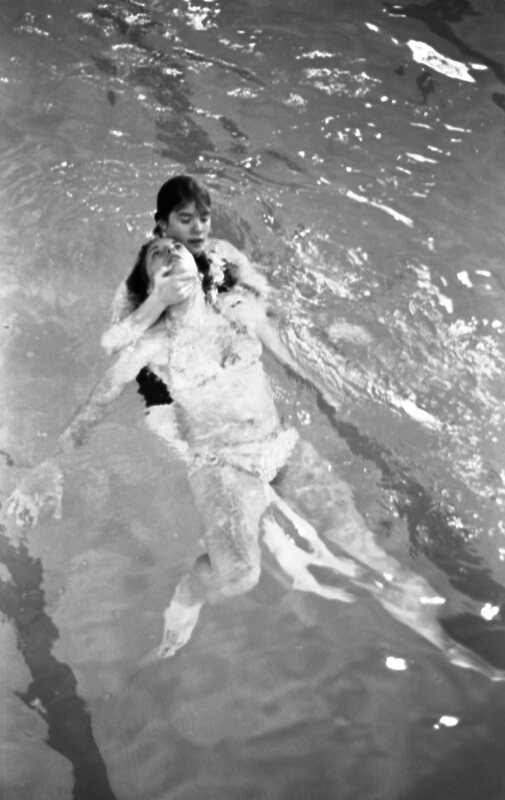 1977 Swimming, Lifesaving Class 08