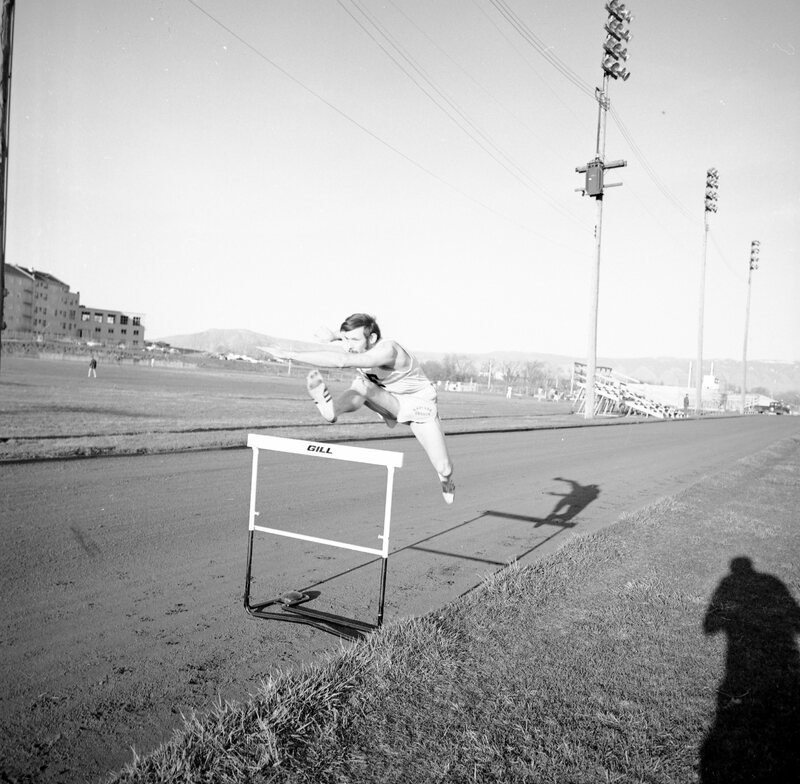 1970 Track, Hurdles 02