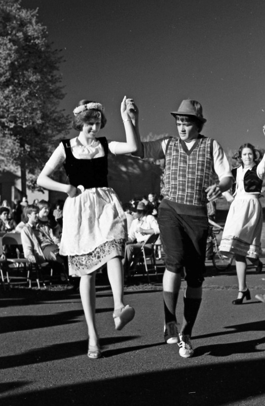 1977 Octoberfest, Folk Dancing 11
