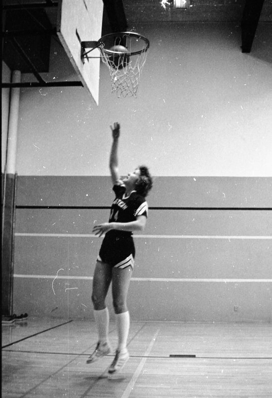 1981 Women's Basketball Action, Practice 05