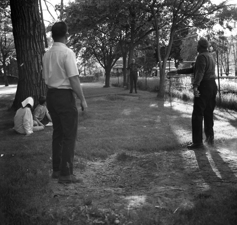 1967 Employees Picnic, Horseshoes 01