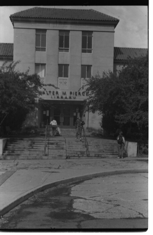 1989 Walter M. Pierce Library, Entrance 04