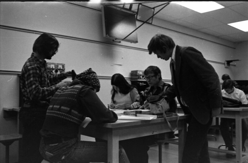1976 Classroom, Kinematics 06