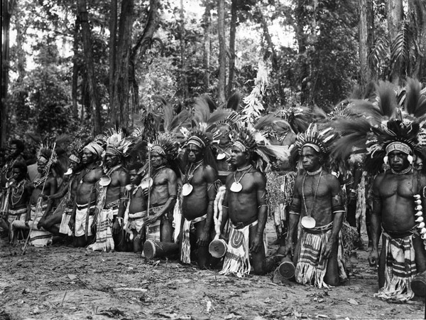 Dobodura Natives "Sing Sing" 6