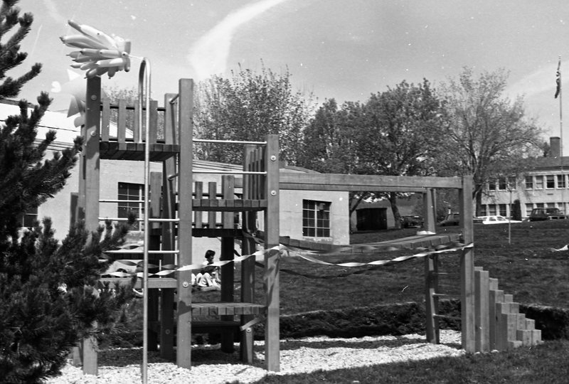 1982 Ackerman Elementary School Playground 02