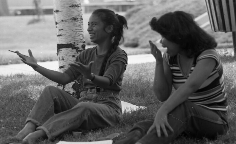 1984 Students, Outdoors, Enjoying Sunshine 02