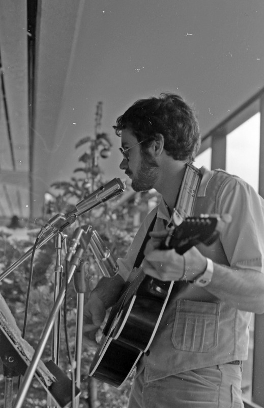 1981 Students Serve Elderly, Guitar Concert 01