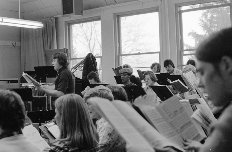 1975 Choir, Christmas Concert Practice 06