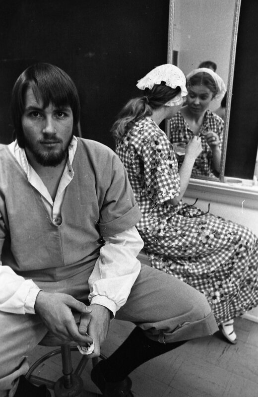 1974 Theater, Makeup Room 04
