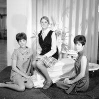 1968 Homecoming Queen 02