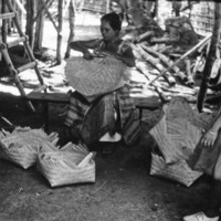 Binmaley Locals Make Baskets 1