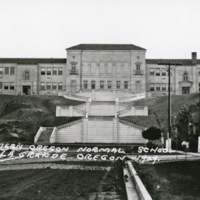 http://archives.library.eou.edu/images/2007.3.4373.jpg