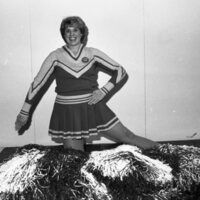 1985 Football Cheerleaders 05