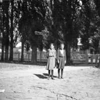 La Grande, Girls 2