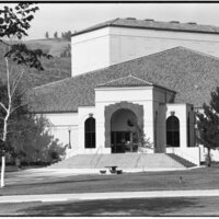 1991 Loso Hall Entrance 03