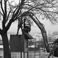 1982 Campus Clock, Installation 08