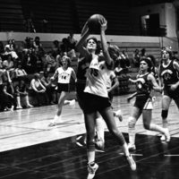 1982 Women's Basketball, EOSC vs. Oregon Tech, Action 10