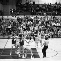 1977 Basketball Action 14