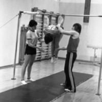 1977 Gymnastics, Parallel Bars 02