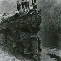 Eden, Peephole Bluff